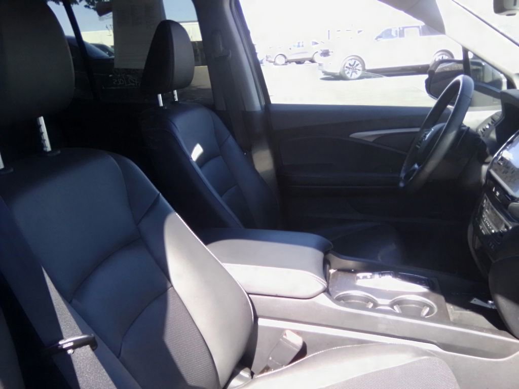 Used 2025 Honda Ridgeline RTL image 9