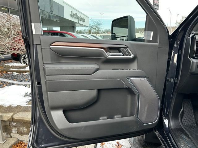 New 2026 GMC Sierra 2500 Denali w/ Denali Reserve Package image 10