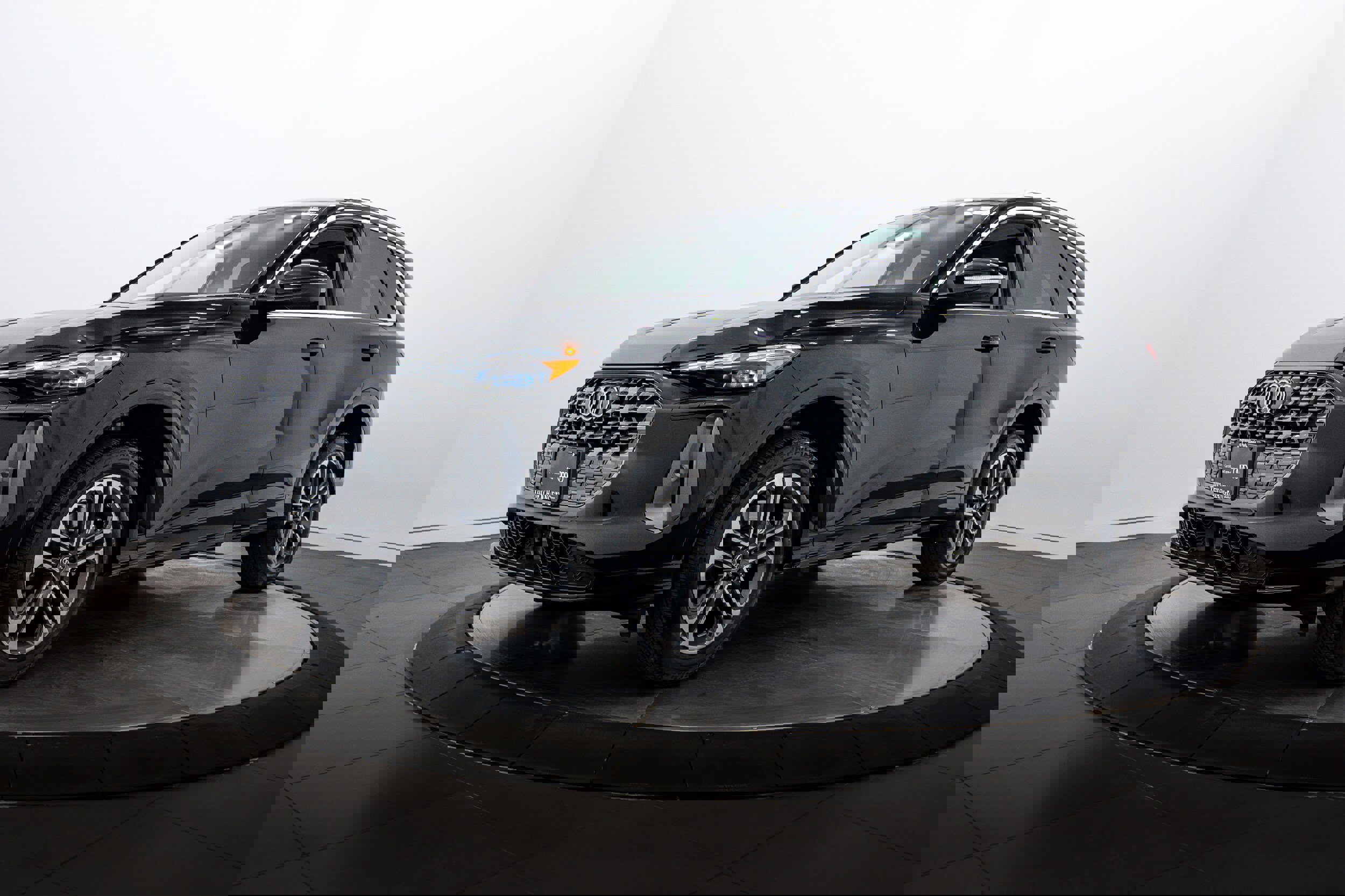 Certified 2025 Audi Q5 Premium w/ Convenience Package image 7