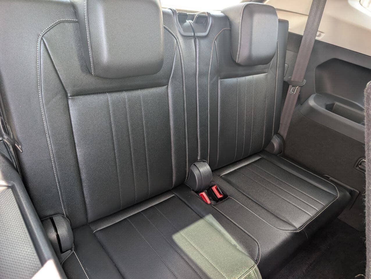 Used 2022 Volkswagen Tiguan SE FWD image 31