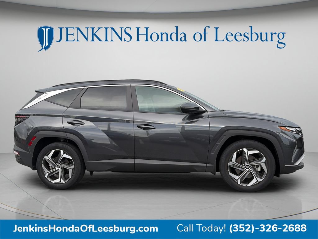 Used 2023 Hyundai Tucson SEL w/ Convenience Package FWD image 2