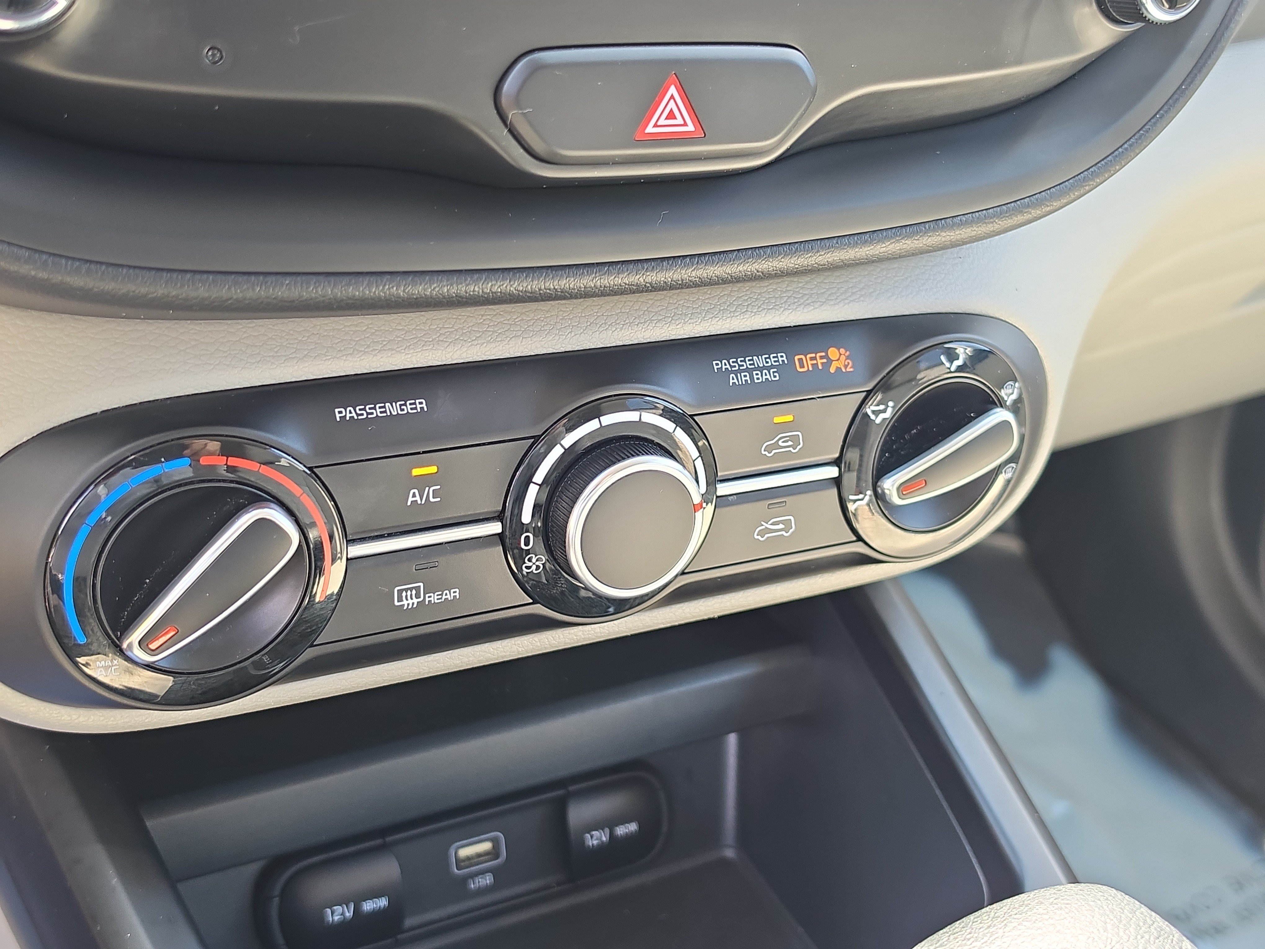 Certified 2024 Kia Soul LX FWD image 24