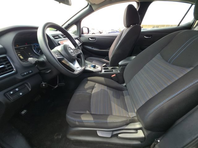 Used 2025 Nissan Leaf S FWD image 5
