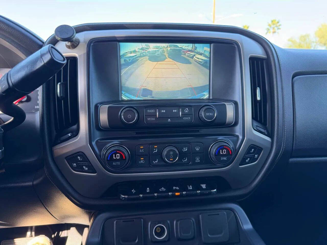 Used 2019 GMC Sierra 2500 Denali w/ Duramax Plus Package AWD/4WD image 28