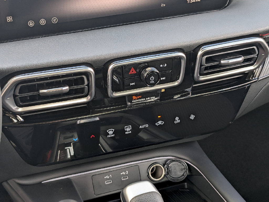 New 2027 Nissan Sentra SR w/ Floor Mat Package FWD image 18