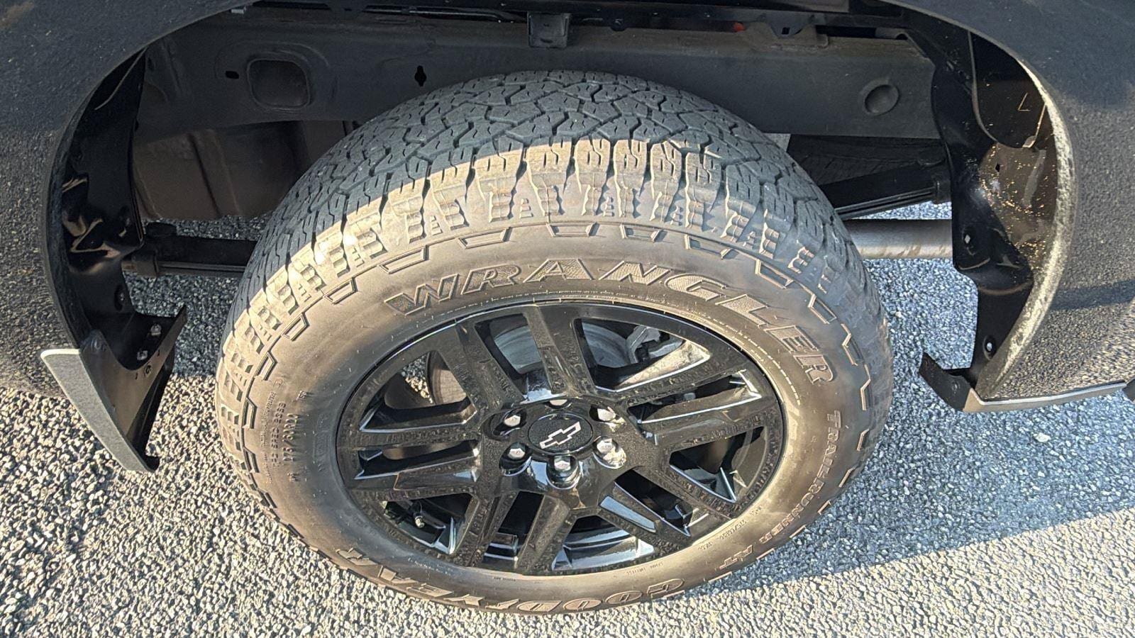 Used 2024 Chevrolet Silverado 1500 RST w/ Z71 Off-Road Package AWD/4WD image 9
