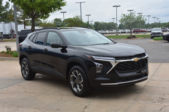 New 2026 Chevrolet Trax LT w/ LT Convenience Package image 3