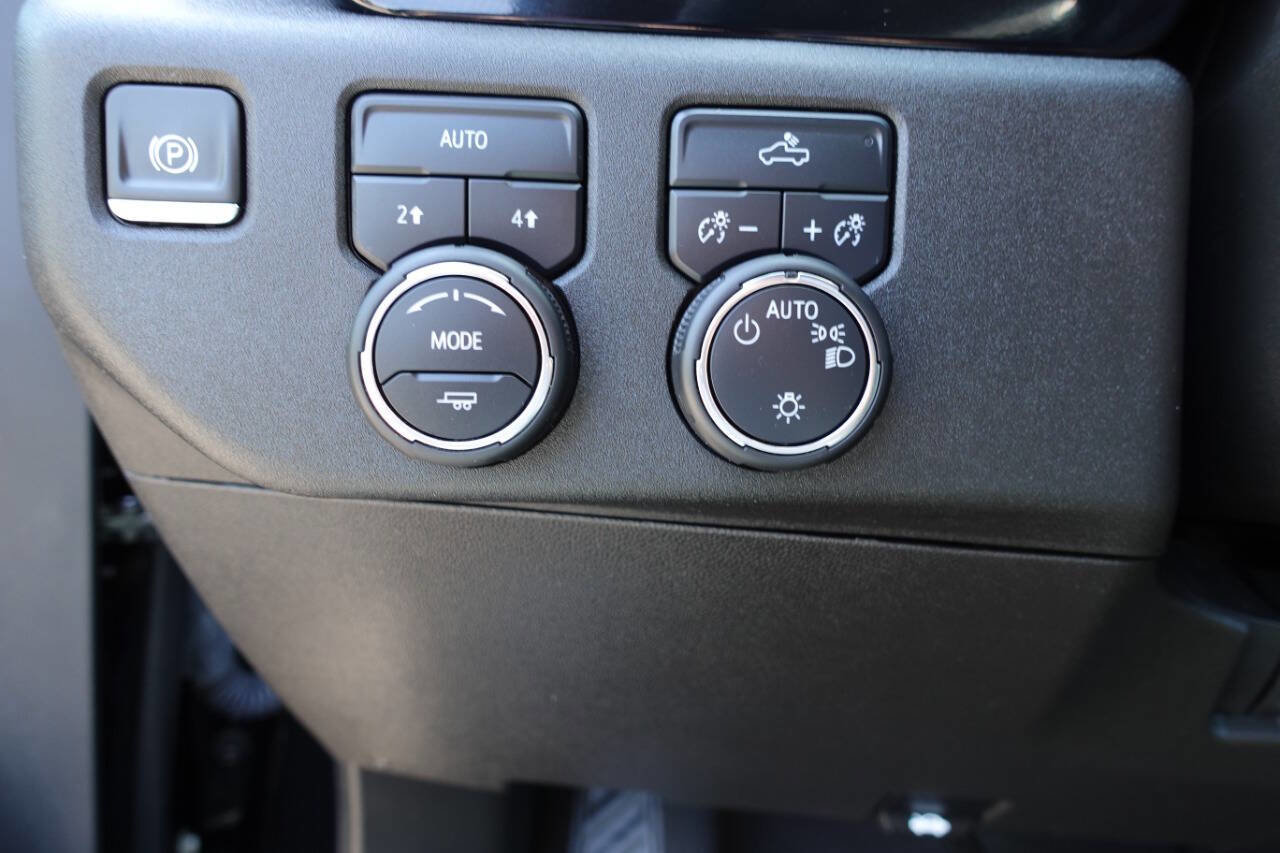 Used 2023 Chevrolet Silverado 1500 LT AWD/4WD image 52