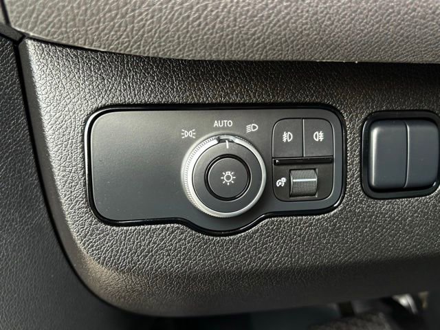 Used 2025 Mercedes-Benz Sprinter 3500 image 22