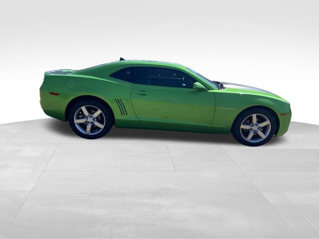 Used 2010 Chevrolet Camaro LT RWD image 11