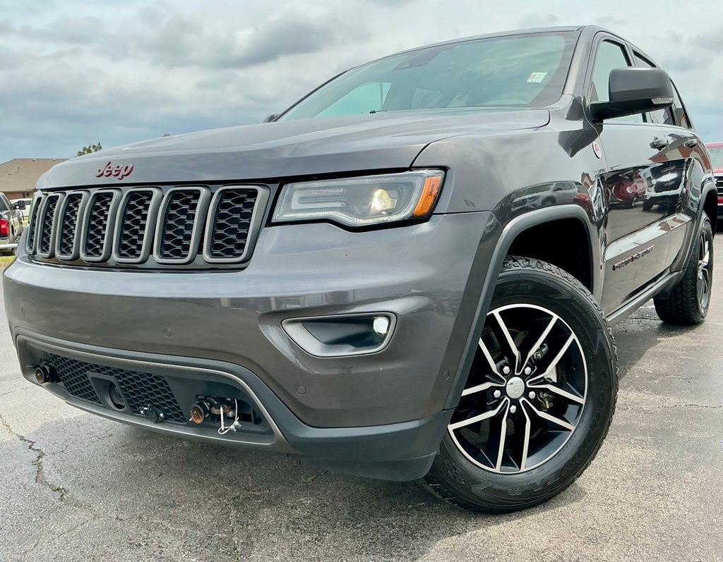 Used 2017 Jeep Grand Cherokee Trailhawk w/ Trailhawk Luxury Group image 3