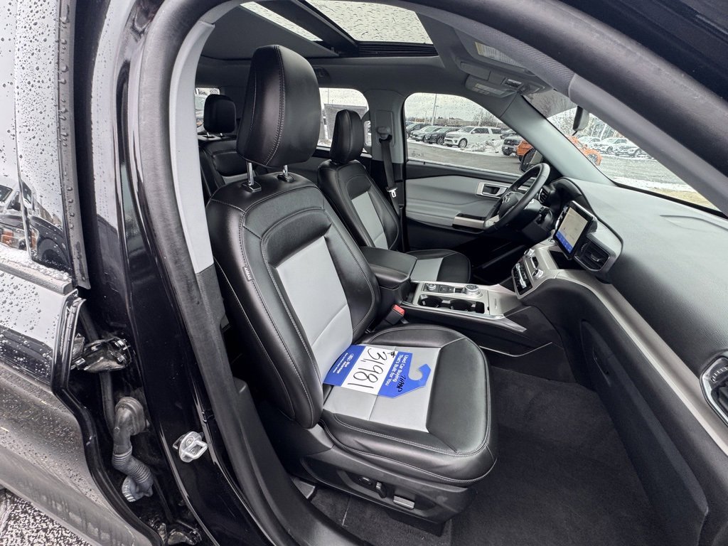 Certified 2023 Ford Explorer XLT w/ Equipment Group 202A image 18