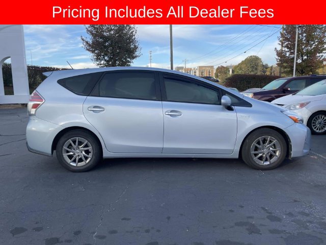 Used 2016 Toyota Prius V Three FWD image 11