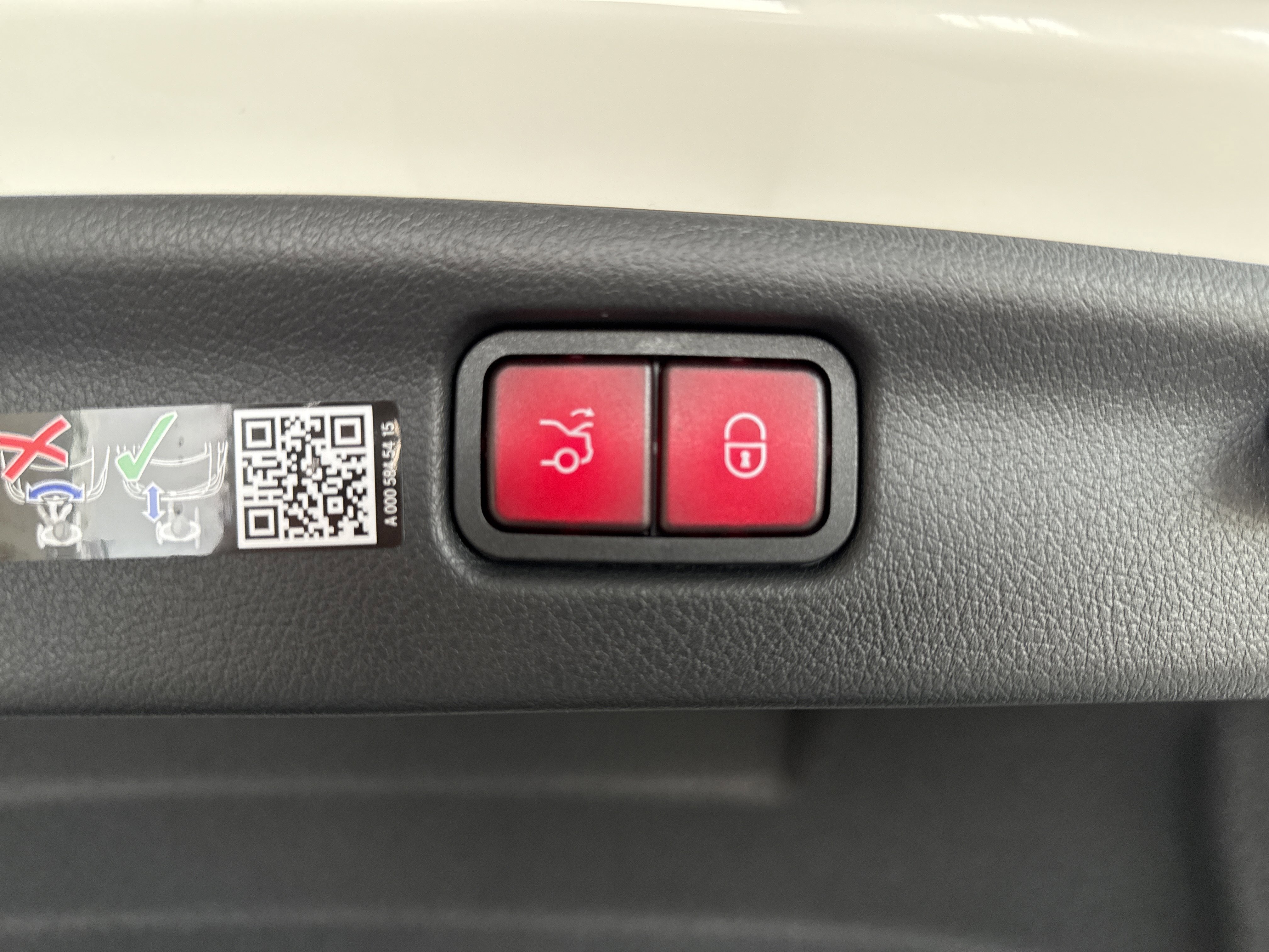 Certified 2026 Mercedes-Benz C 300 Sedan image 17