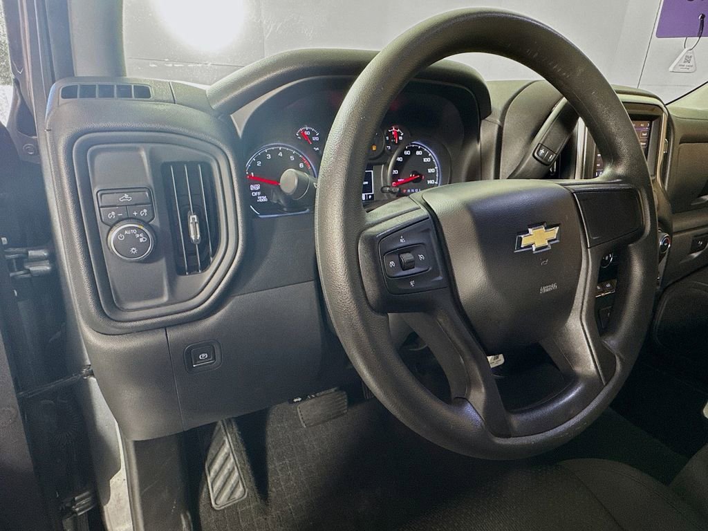 Used 2020 Chevrolet Silverado 1500 Custom w/ Custom Value Package RWD image 12