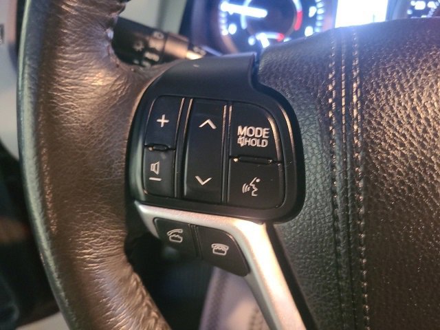 Used 2017 Toyota Sienna XLE image 19