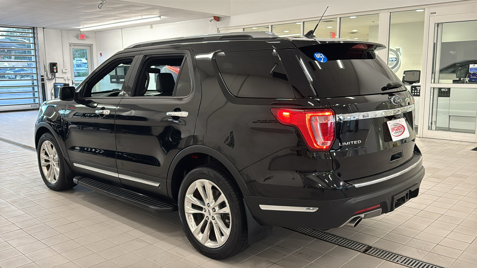 Used 2018 Ford Explorer Limited w/ Equipment Group 301A AWD/4WD image 7