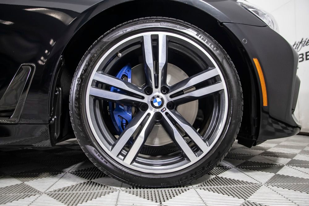 Used 2017 BMW 750i image 40