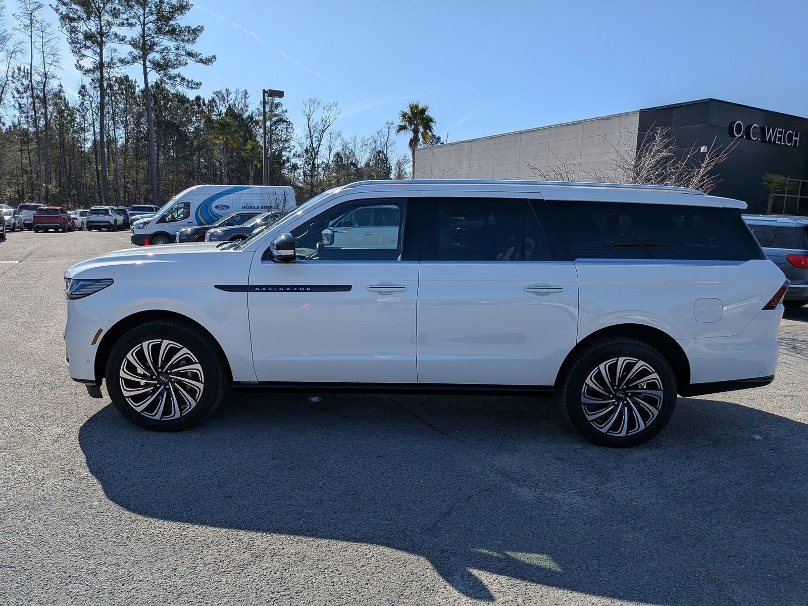 Certified 2025 Lincoln Navigator L Black Label image 8