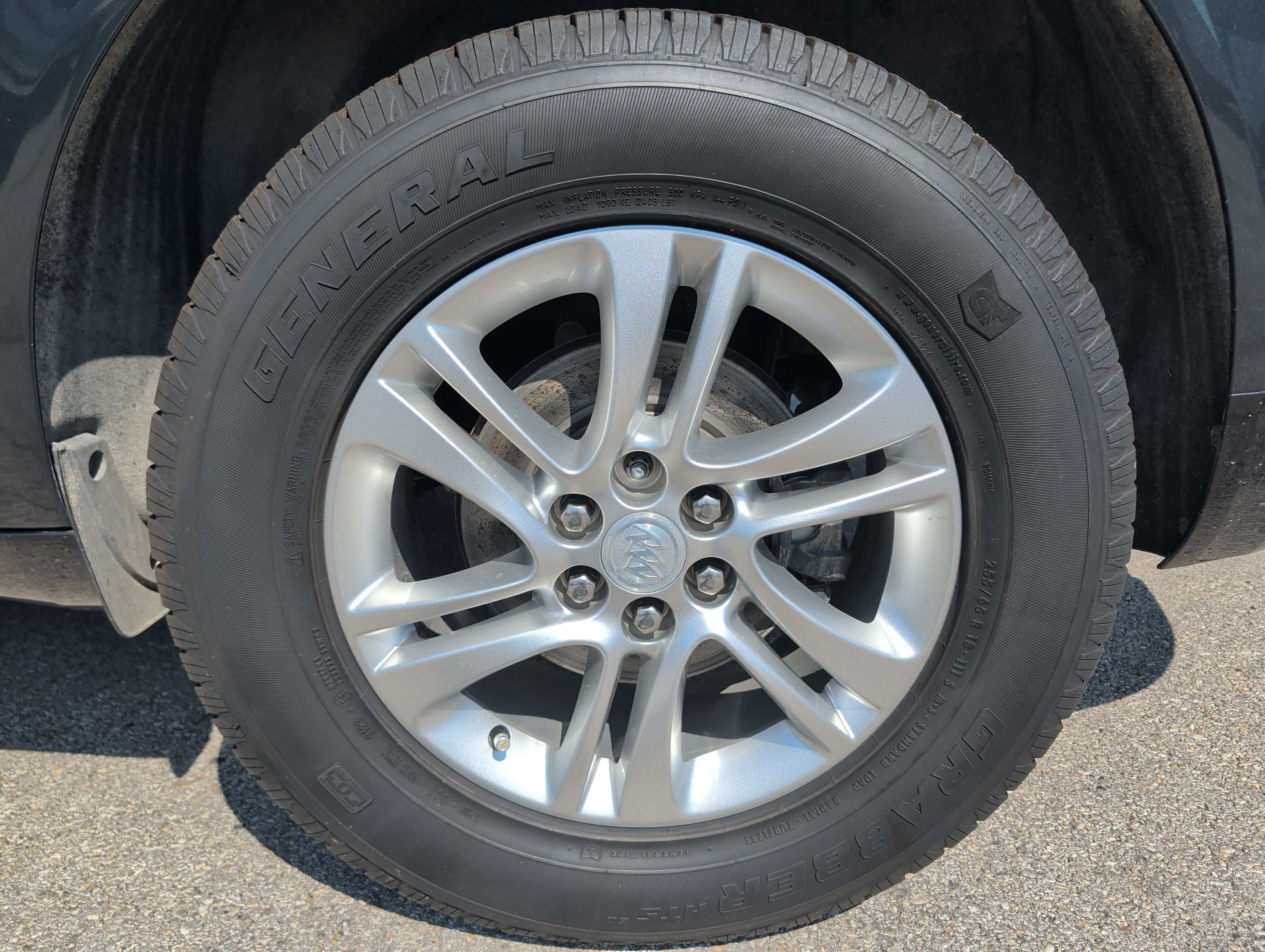 Used 2019 Buick Enclave Essence FWD image 23