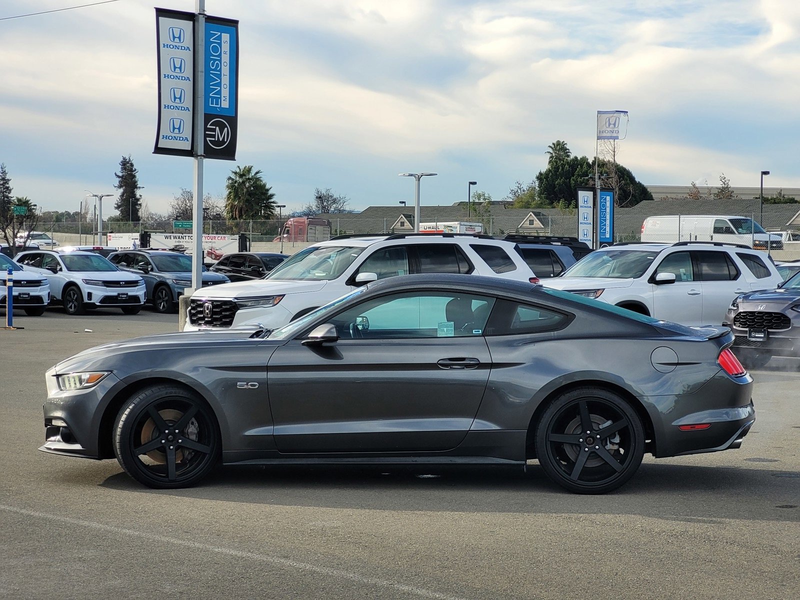 Used 2017 Ford Mustang GT image 7