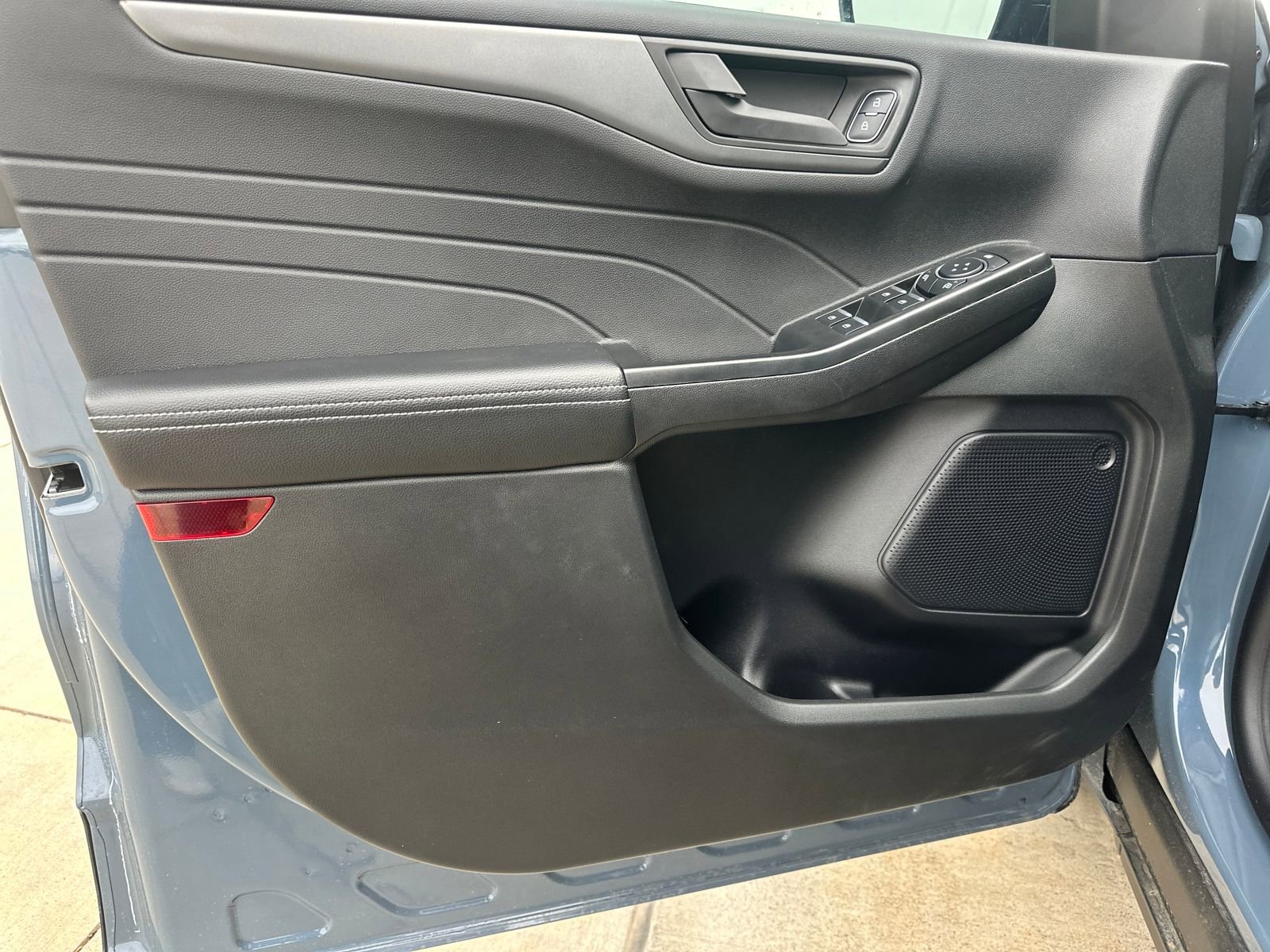 Used 2025 Ford Escape Active image 10