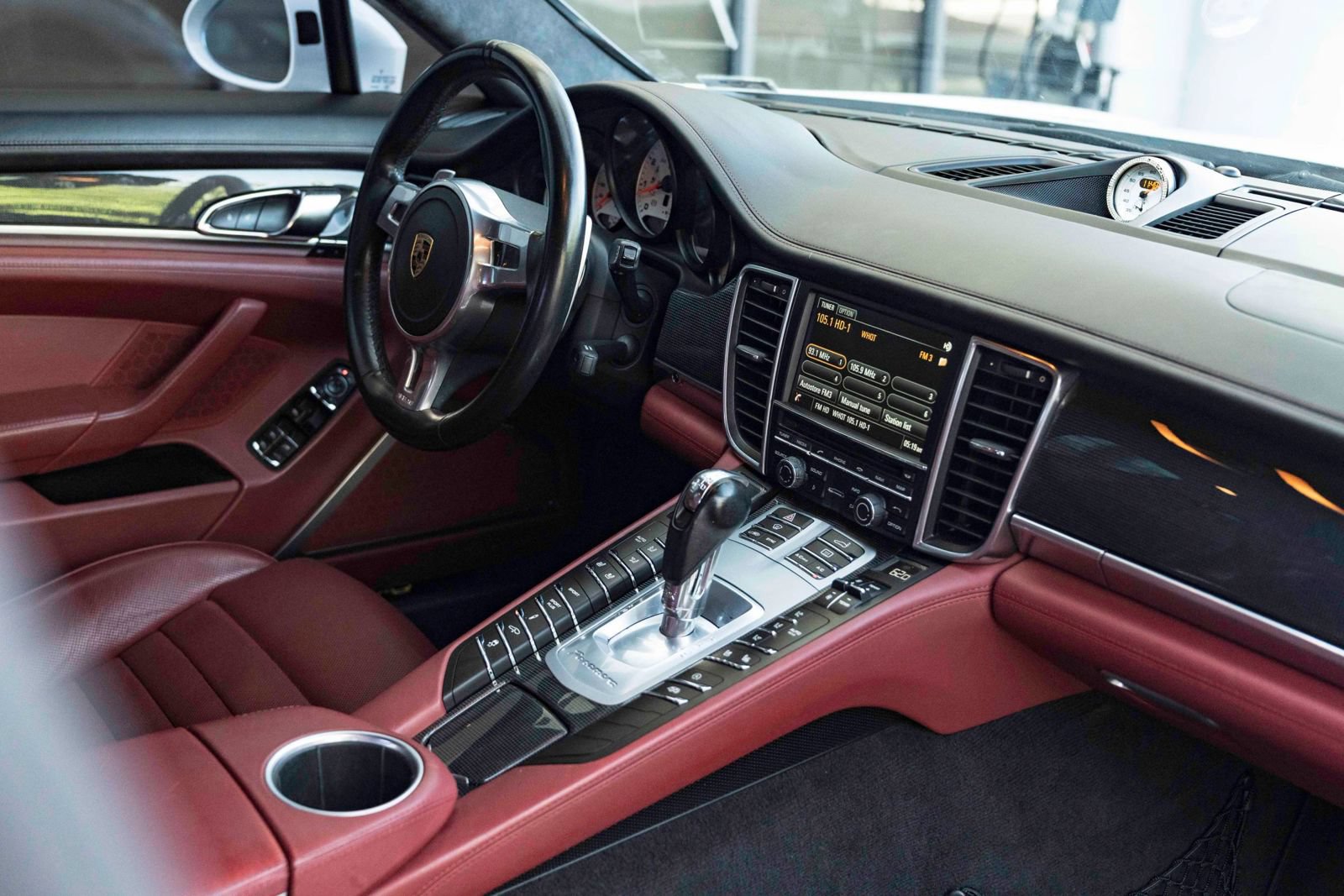 Used 2016 Porsche Panamera GTS AWD/4WD image 35