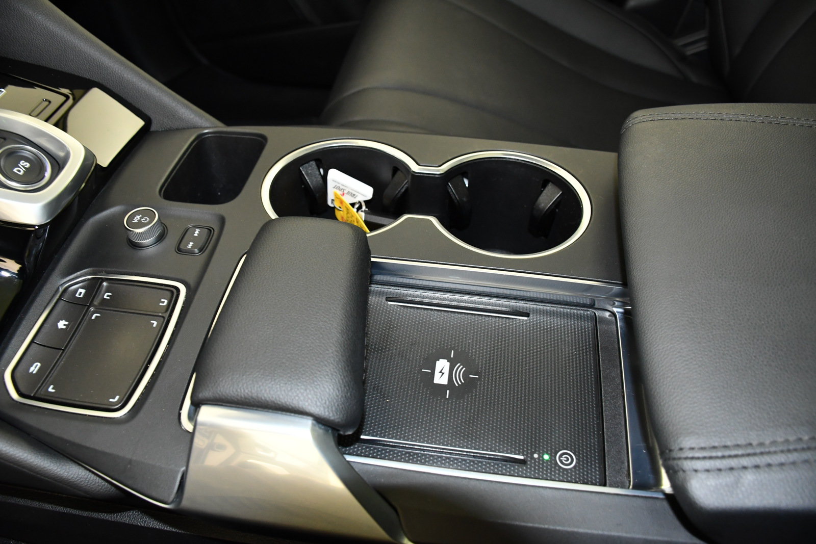 Certified 2024 Acura MDX SH-AWD image 31