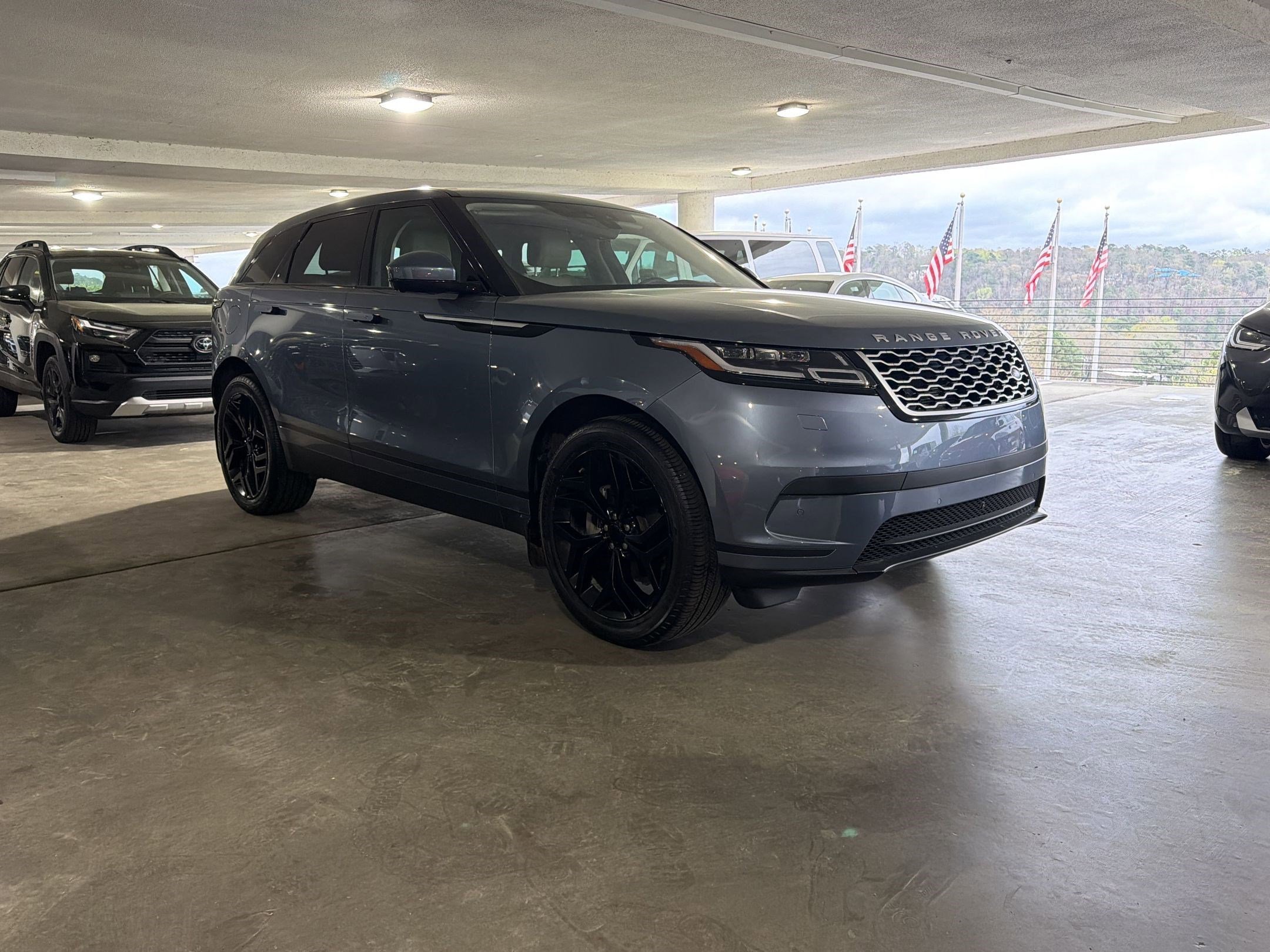 Used 2020 Land Rover Range Rover Velar S image 6