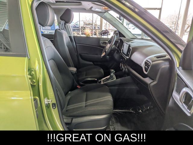 Used 2024 Hyundai Venue SEL image 22