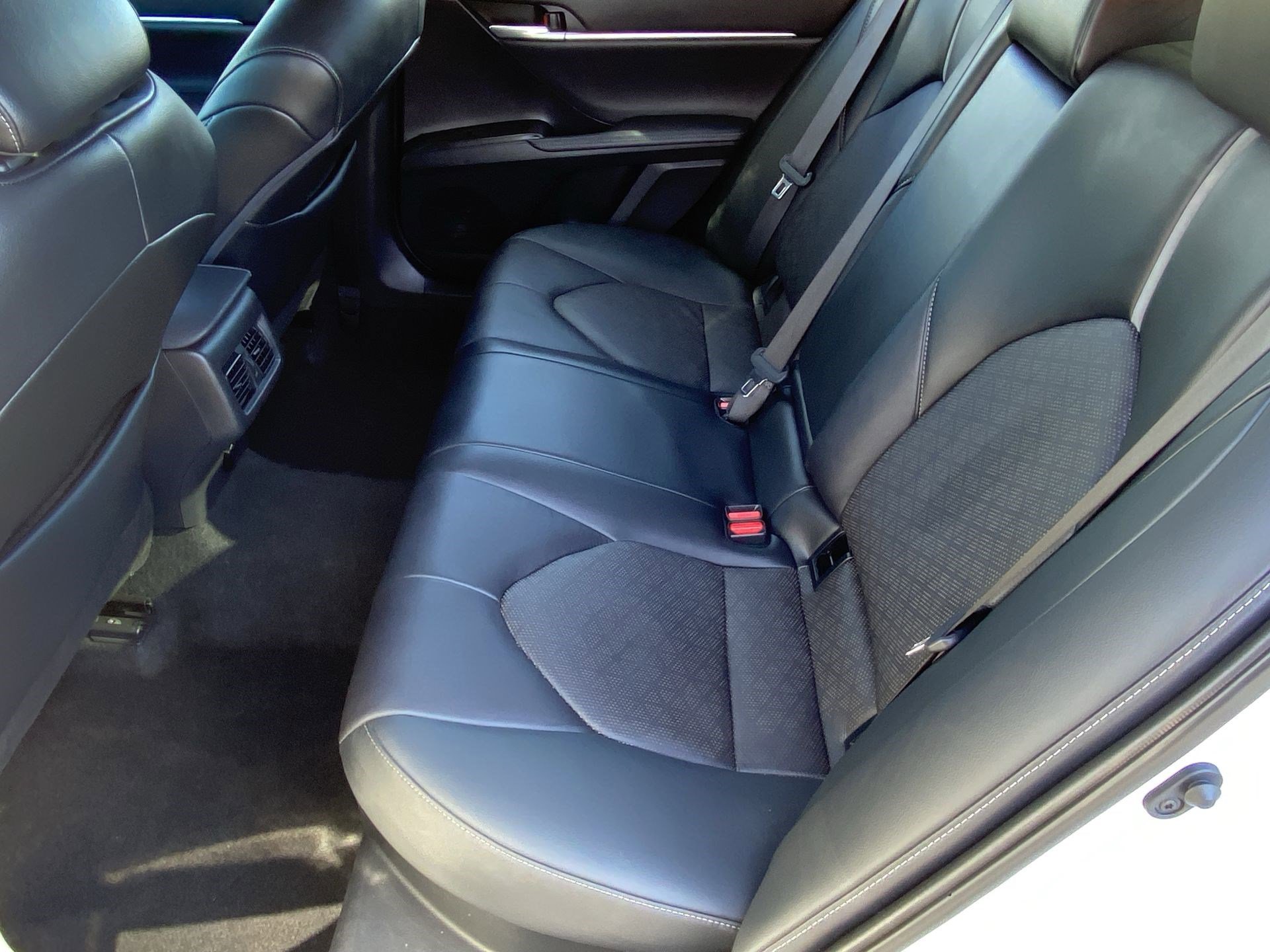 Used 2024 Toyota Camry XSE image 28