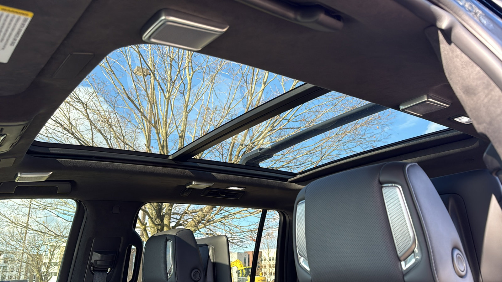 Certified 2025 Cadillac Escalade ESV V image 23