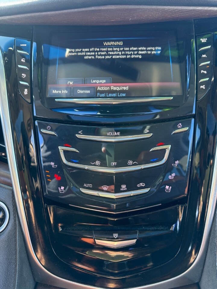 Used 2019 Cadillac Escalade Luxury image 28