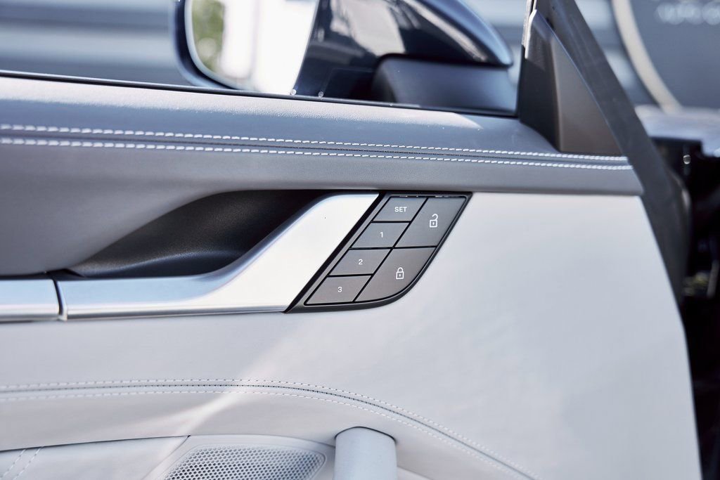 Used 2022 Porsche 911 Turbo S image 28