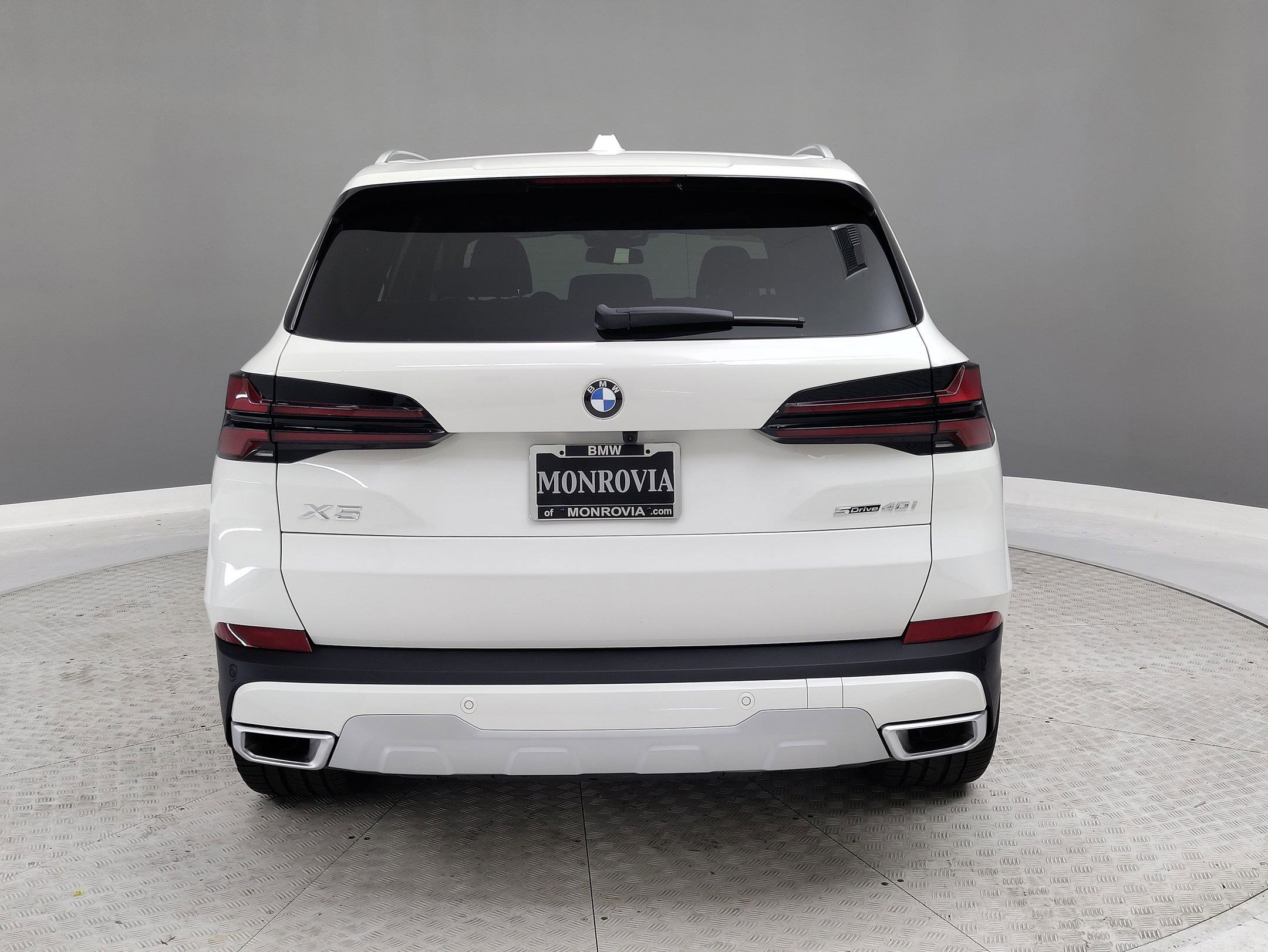 Used 2026 BMW X5 sDrive40i w/ Parking Assistance Package image 7