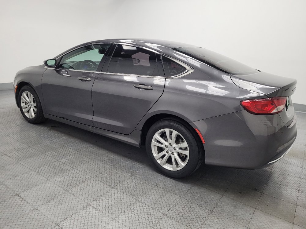 Used 2015 Chrysler 200 Limited FWD image 3