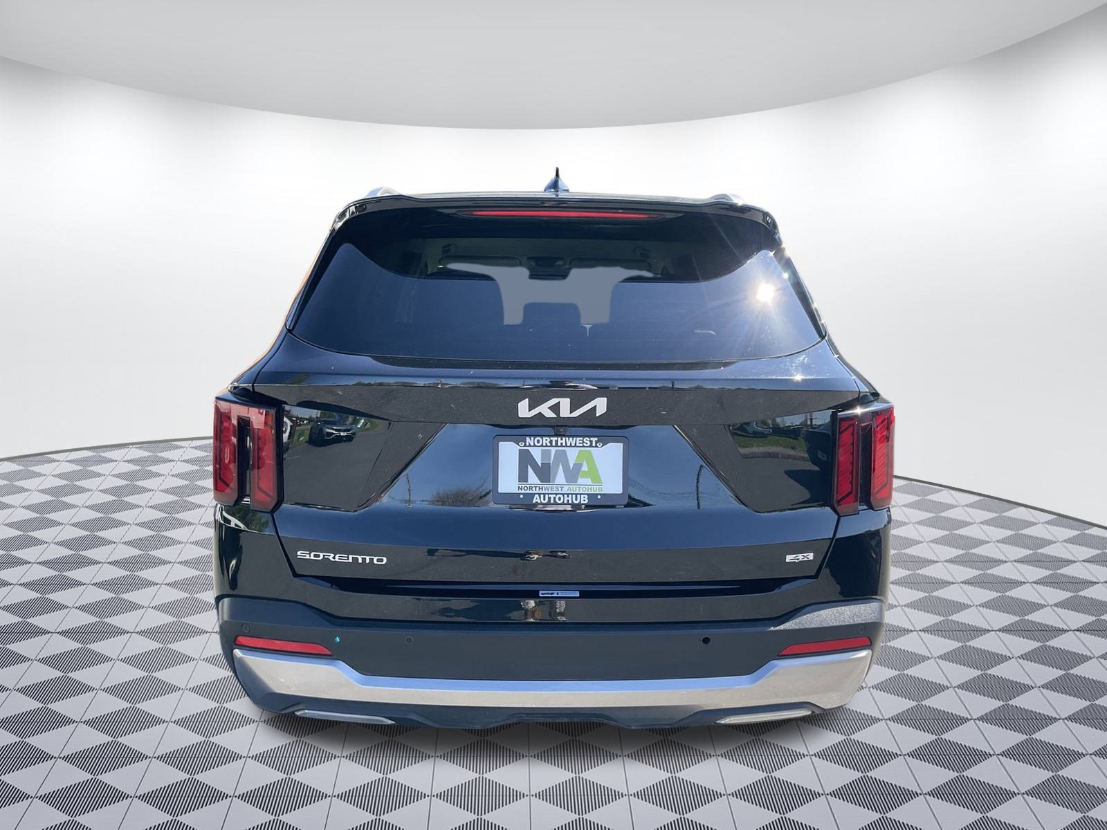 Used 2024 Kia Sorento S image 5