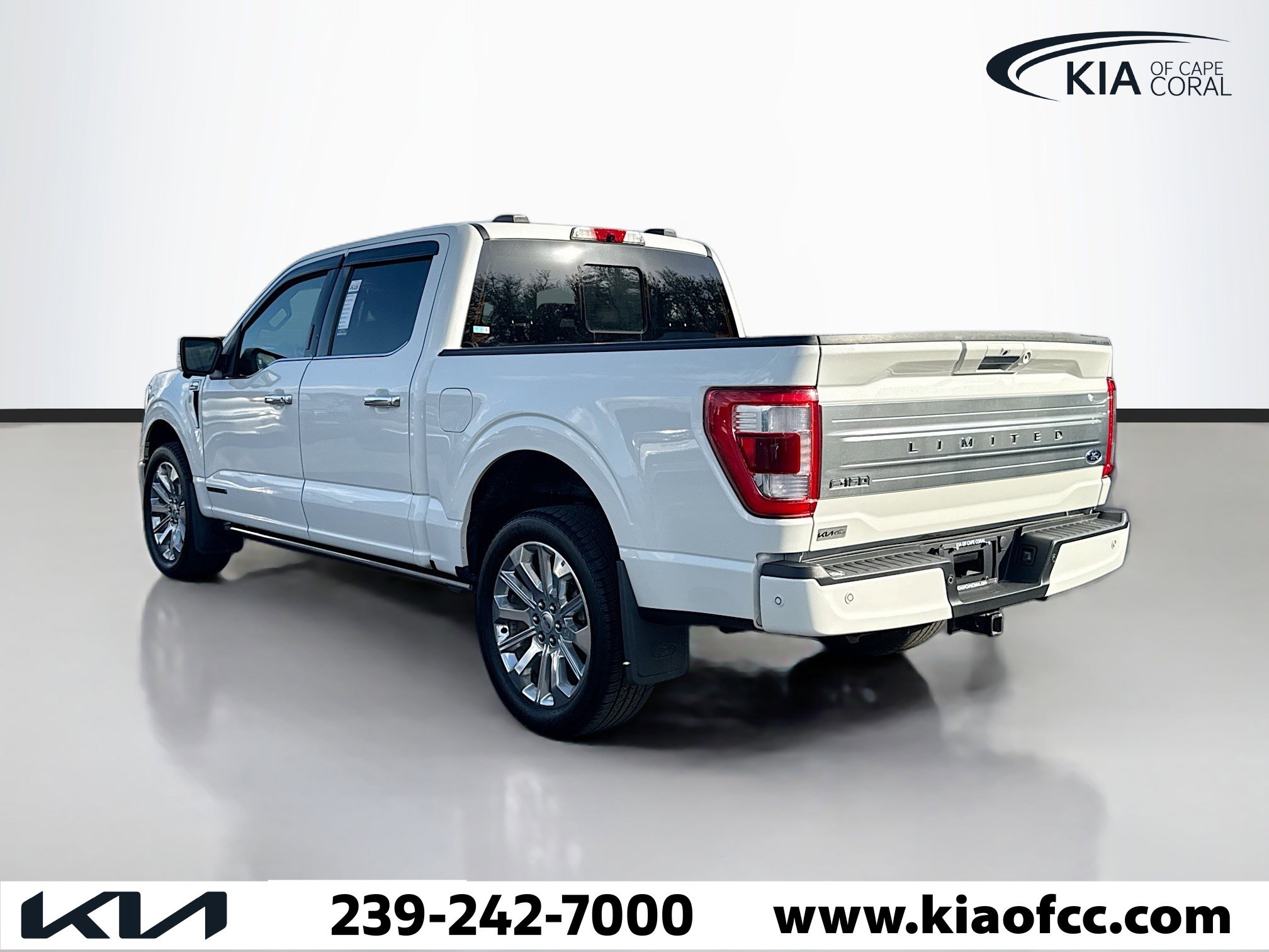 Used 2022 Ford F150 Limited image 3