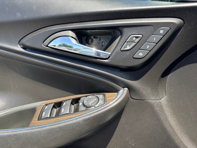 Used 2024 Chevrolet Malibu LT FWD image 19