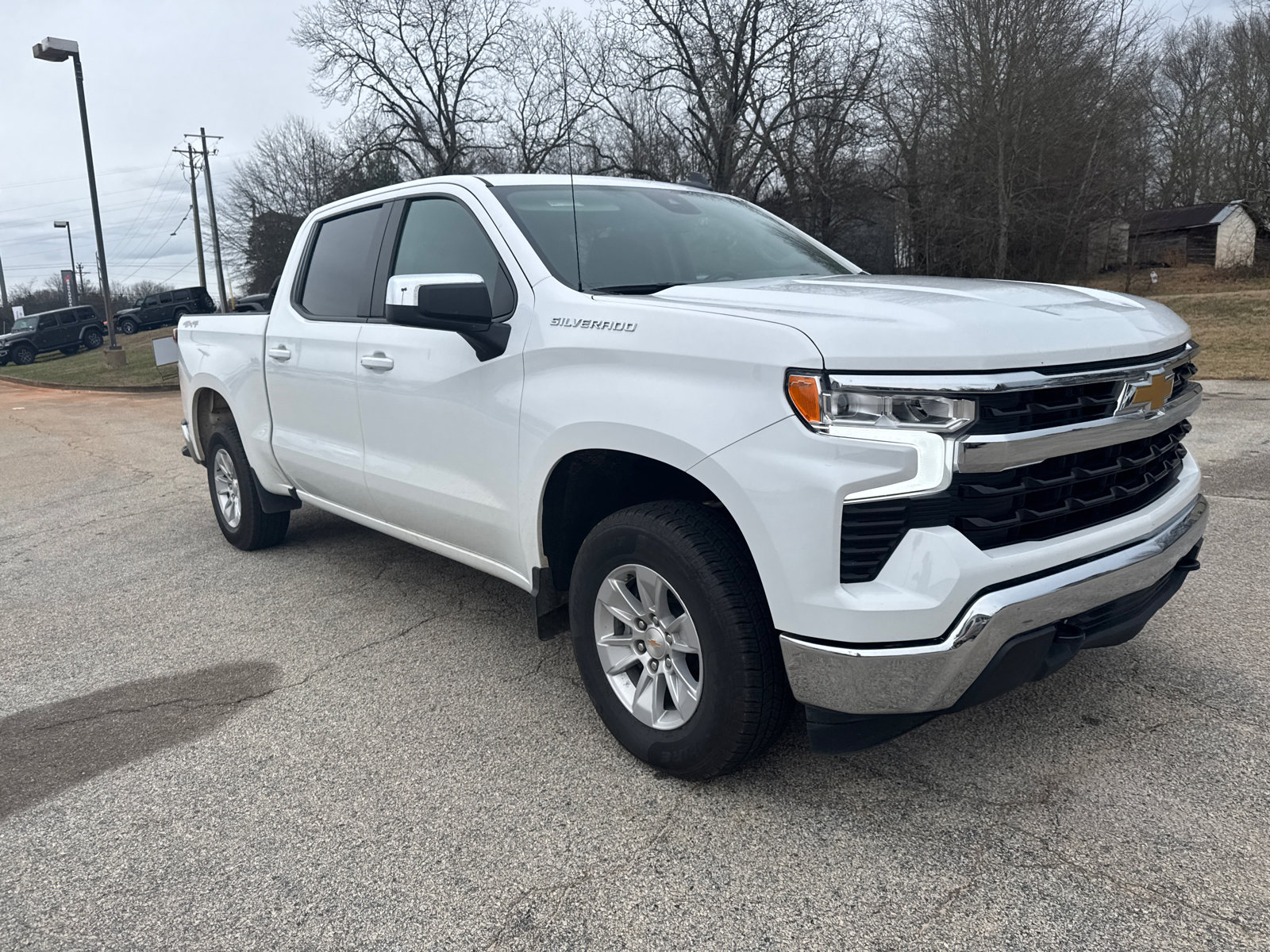 Used 2025 Chevrolet Silverado 1500 LT image 3