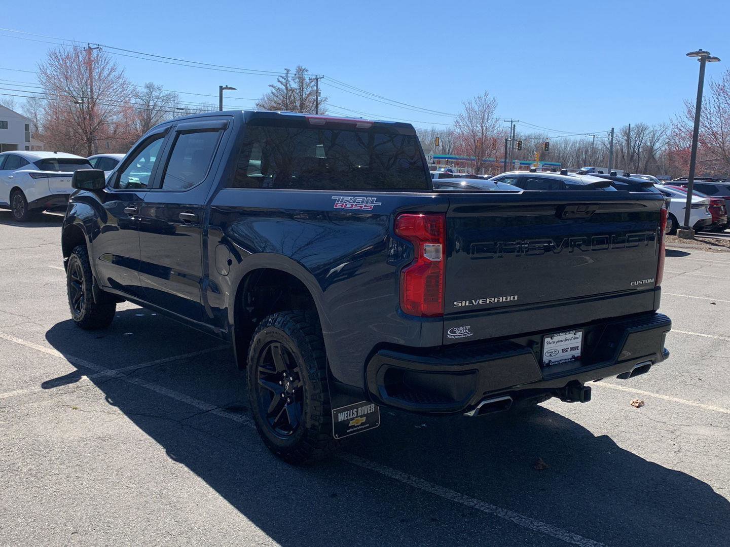 Used 2022 Chevrolet Silverado 1500 Custom Trail Boss image 3