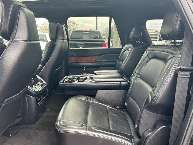 Used 2020 Lincoln Navigator L Reserve AWD/4WD image 32