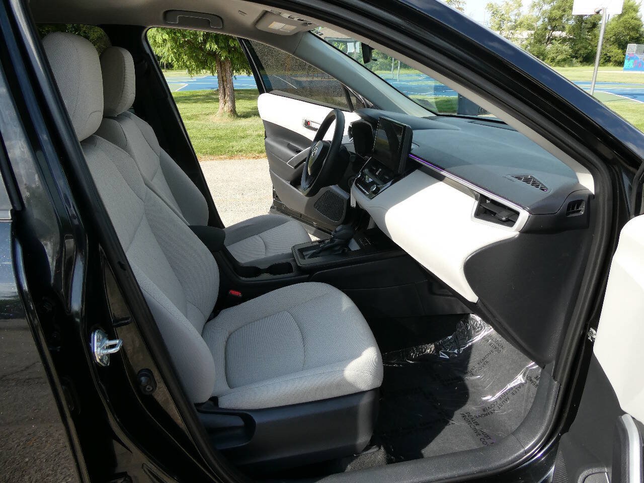 Used 2026 Toyota Corolla Cross L AWD/4WD image 25