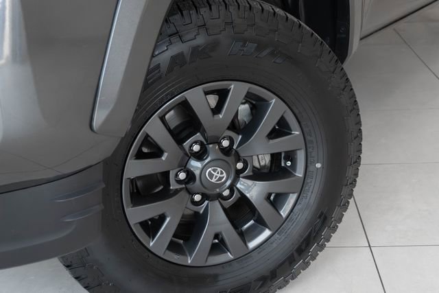 Used 2023 Toyota Tacoma SR5 RWD image 2