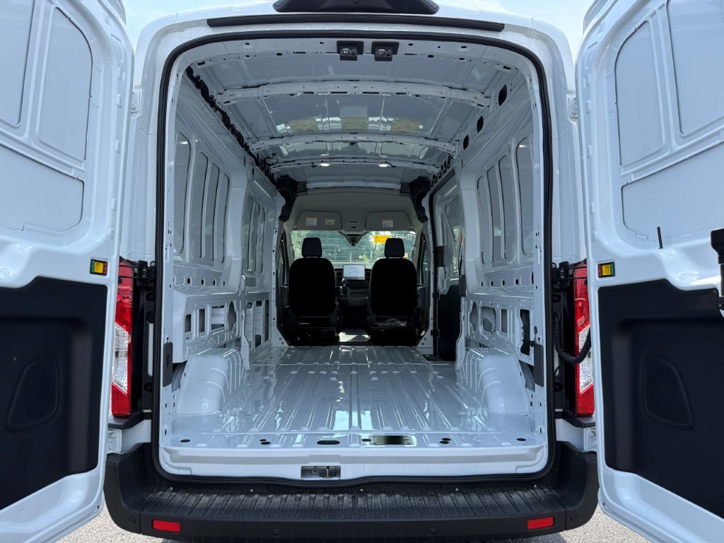 New 2026 Ford Transit 250 148 Medium Roof RWD image 6