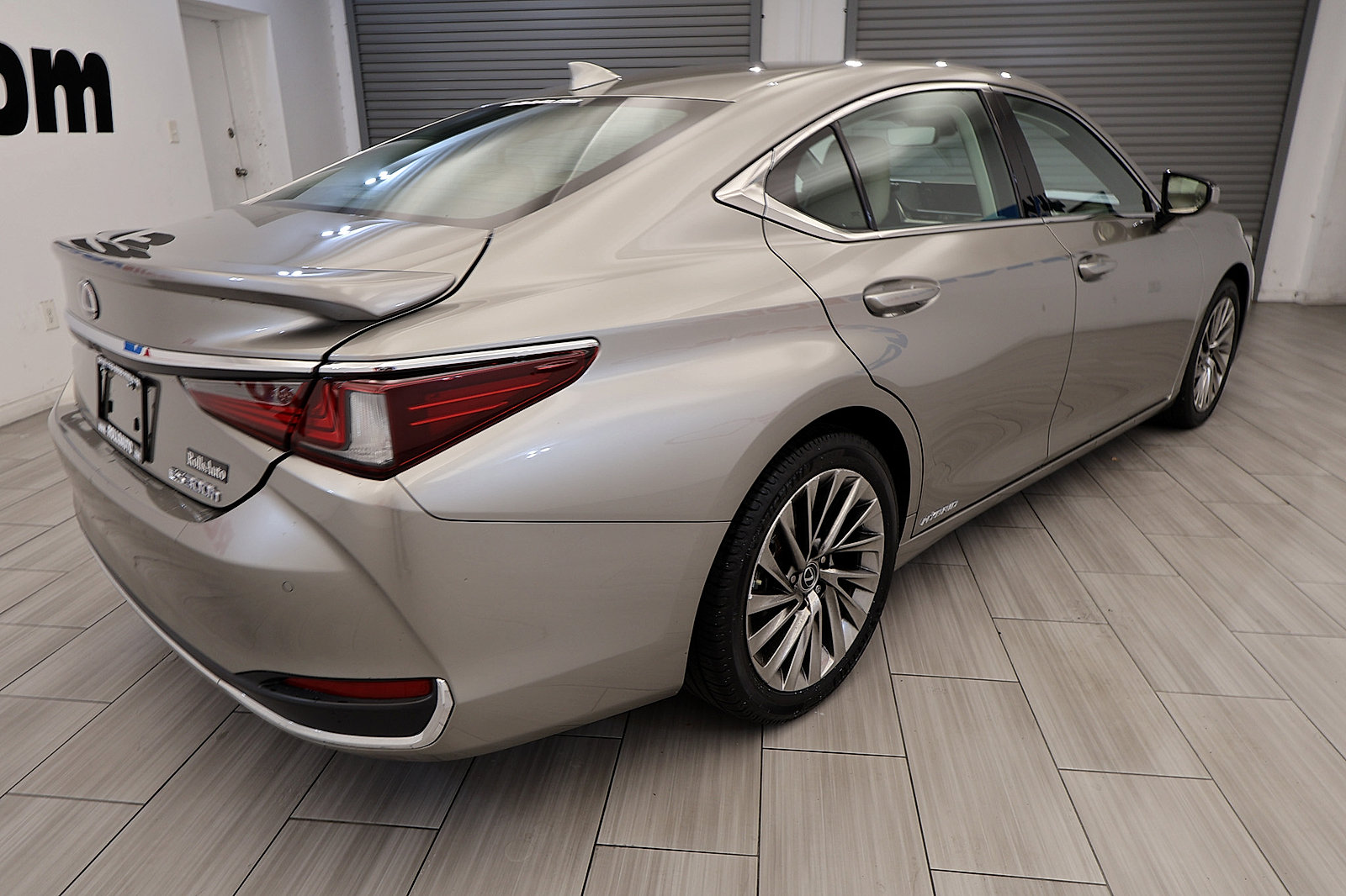 Used 2020 Lexus ES 300h w/ Accessory Package 2 FWD image 5
