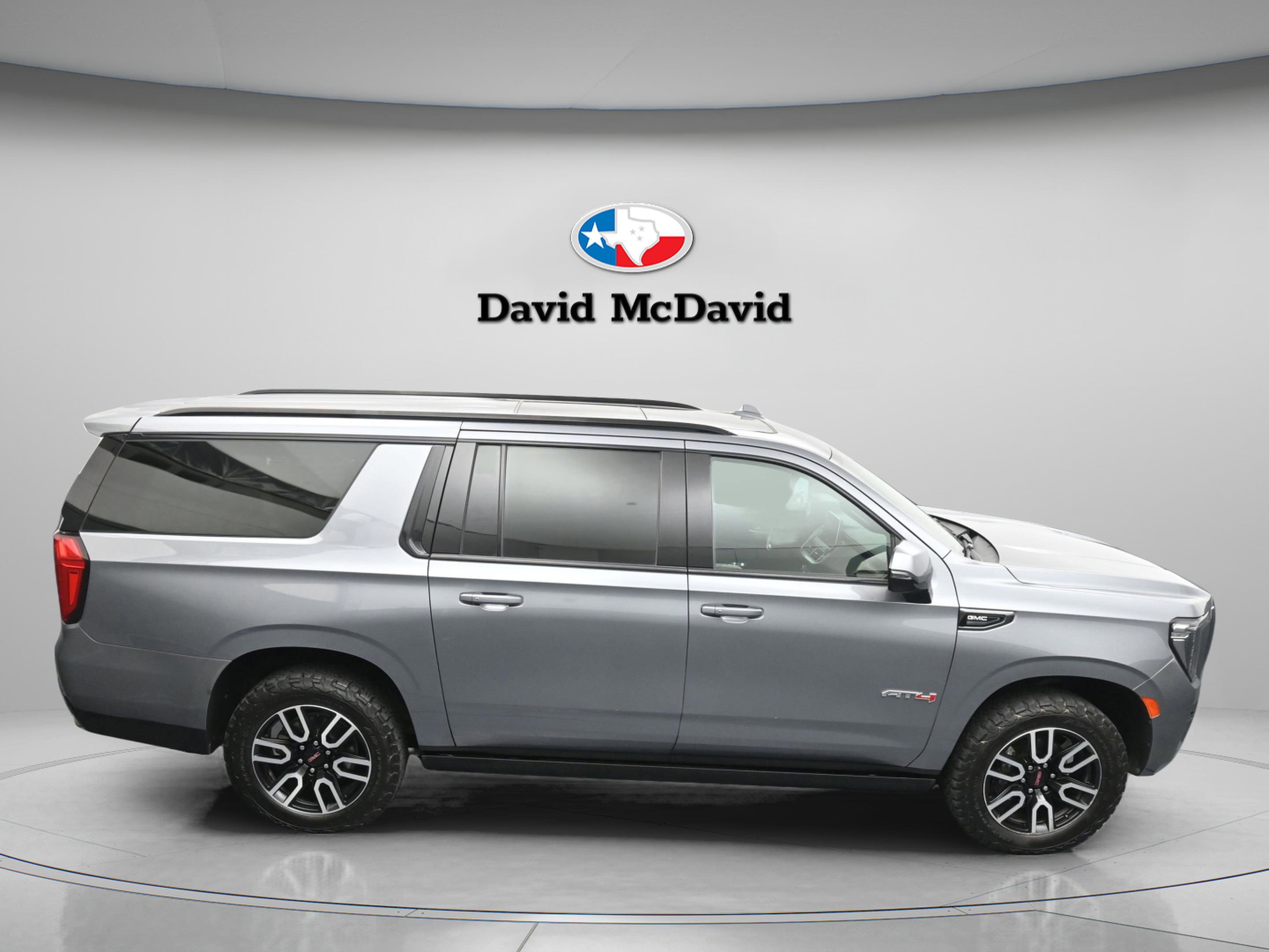 Used 2022 GMC Yukon XL AT4 image 22