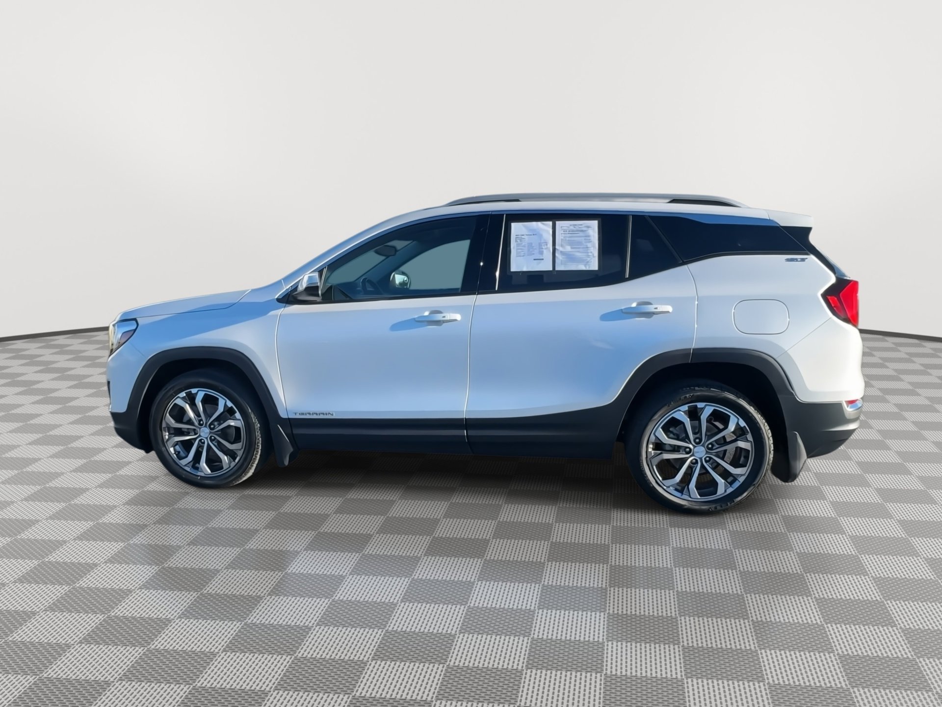 Used 2021 GMC Terrain SLT image 5