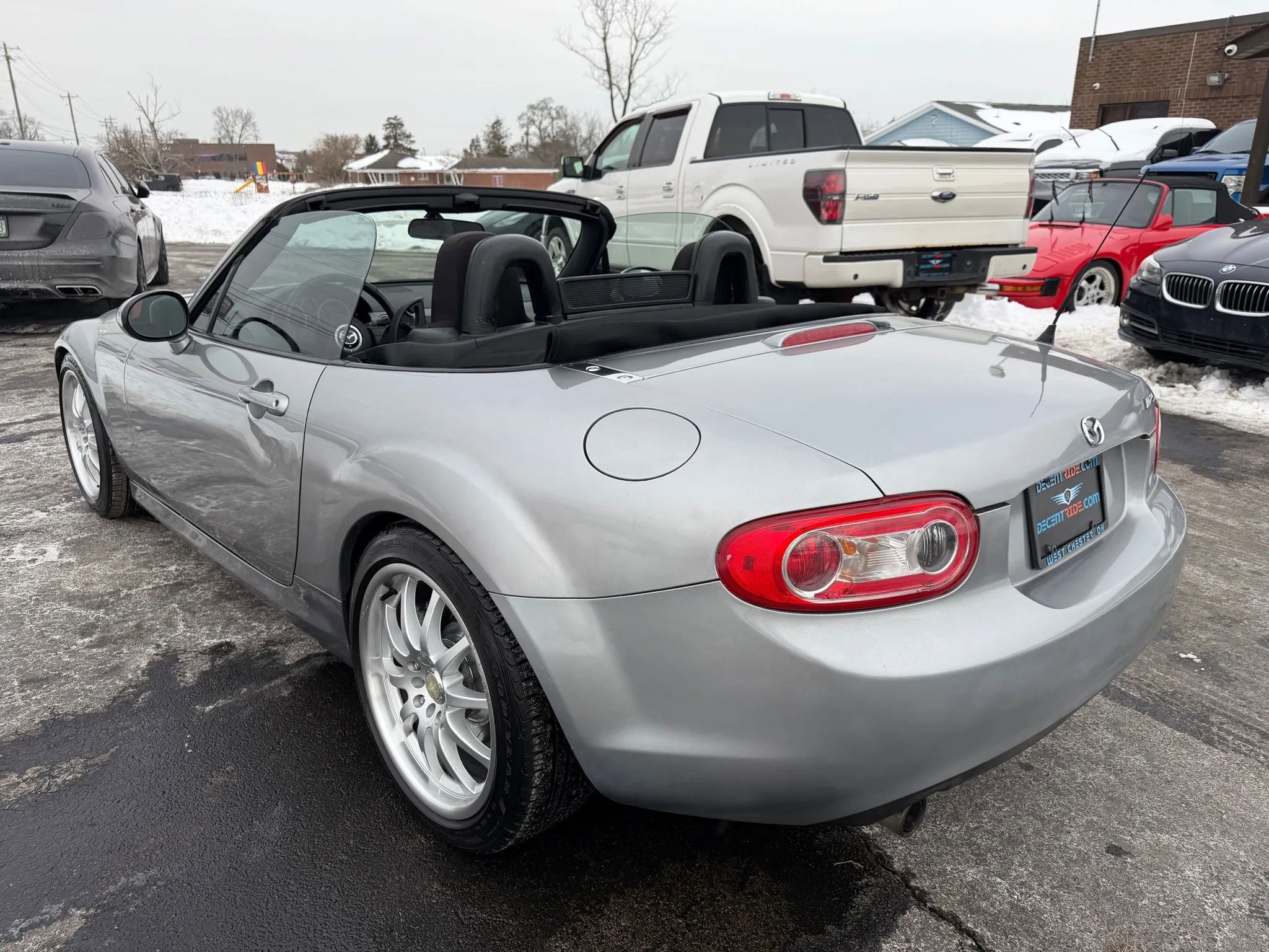 Used 2010 MAZDA MX-5 Miata Sport image 6
