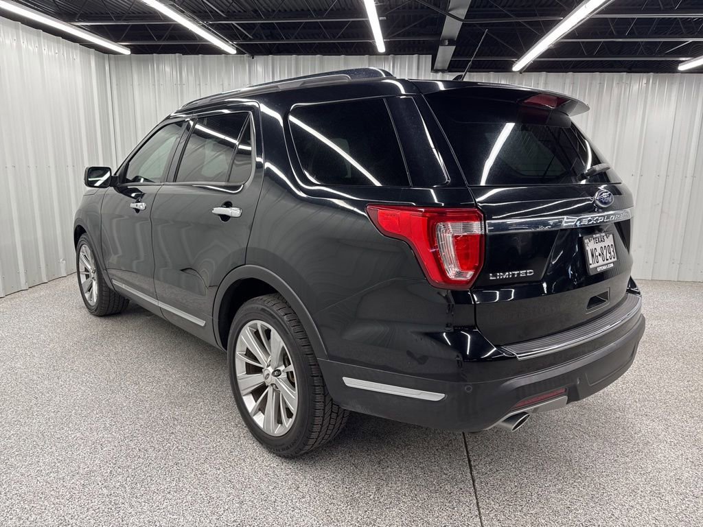 Used 2018 Ford Explorer Limited w/ Ford Safe & Smart Package FWD image 4